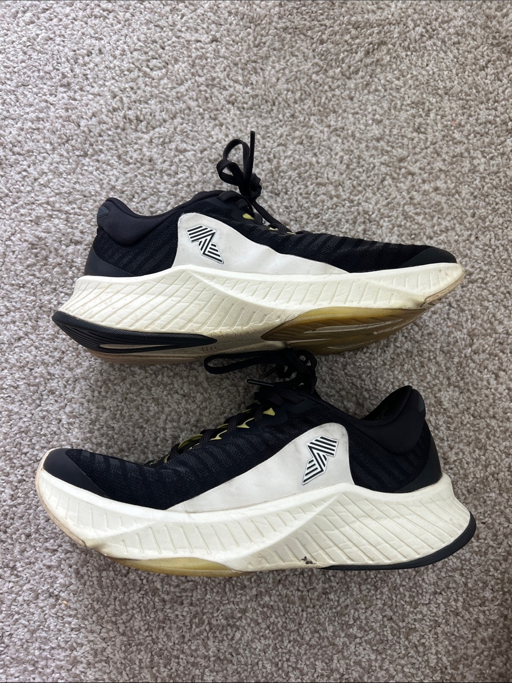 Rad global sneakers